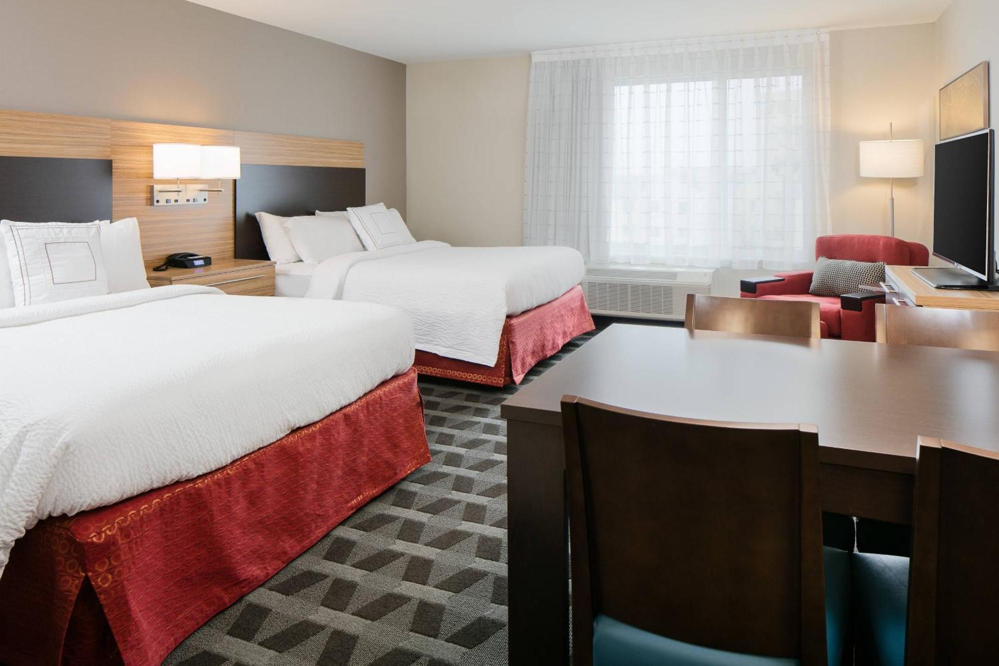 Towneplace Suites By Marriott Kansas City Airport Exterior photo